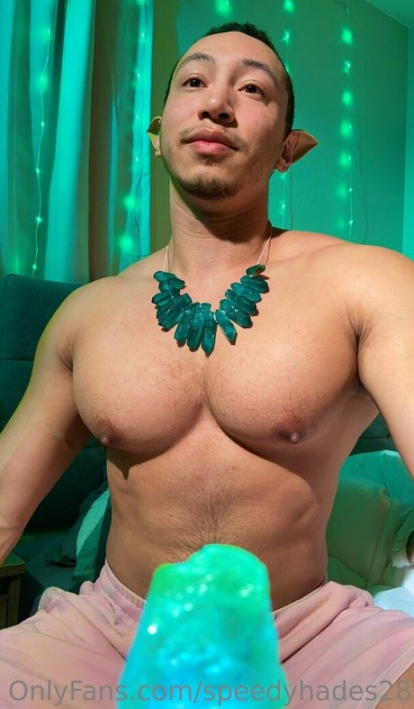 speedyhades28 erotic model image