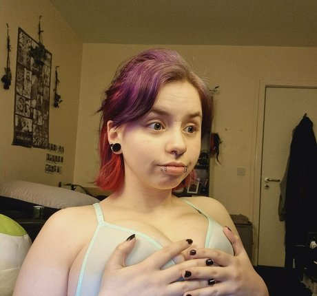 naughty nuka model naked photos