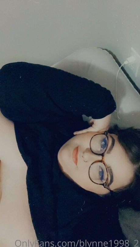 blynne1998 2 star naked pics