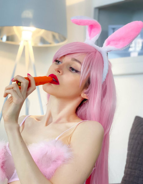 tatsianapaulava erotic model picture