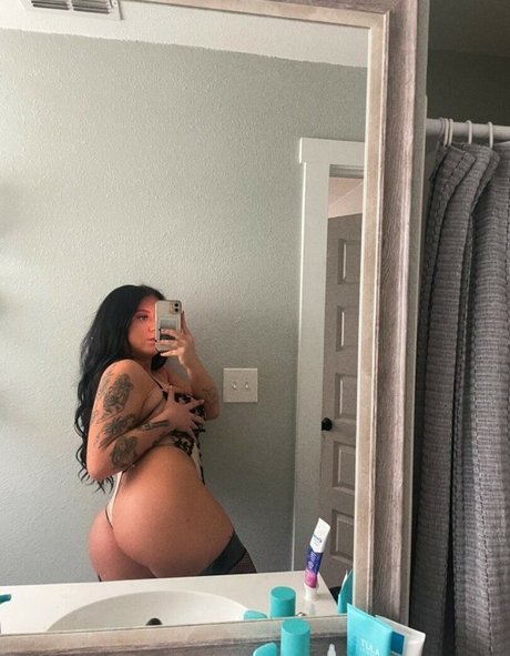 liljuicyjenn pornographic actress image