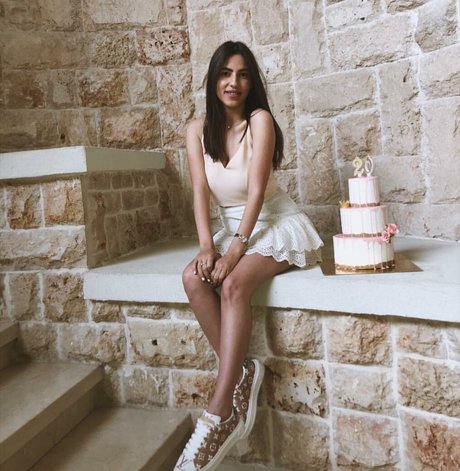 Meshi Malka star art pic