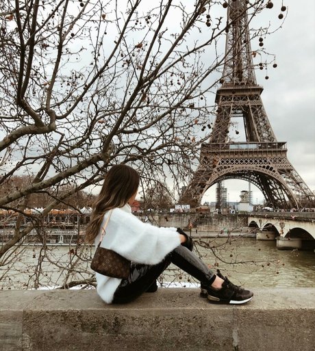 Meshi Malka art model galleries