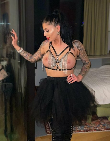 Nikkibelfort perfect pornstar image