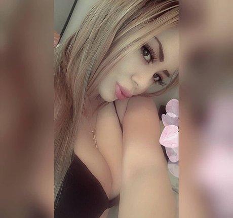 Diana Calderon naked star pictures