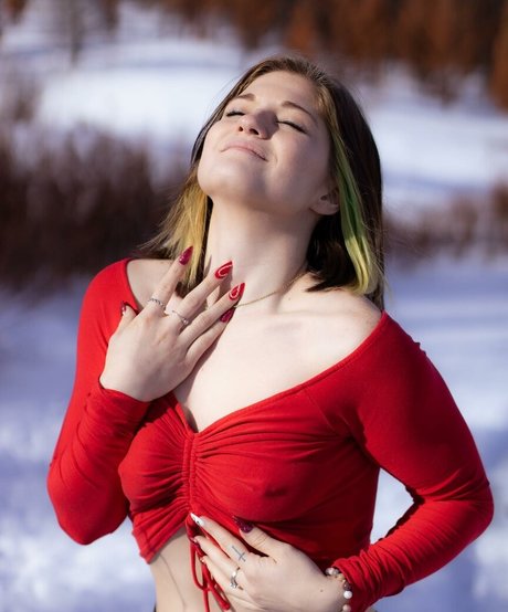 bhabiegirlt star erotic pictures