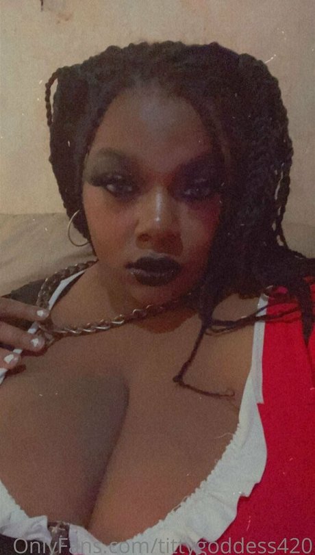 tittygoddess420 xxx pornstar pic