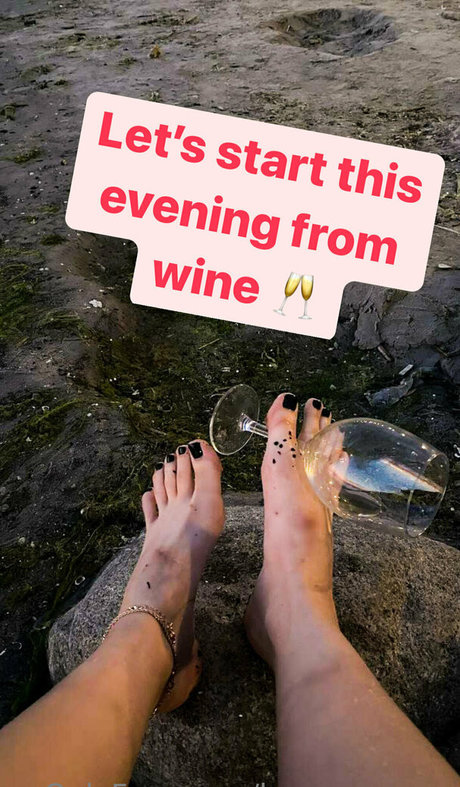 leona corona pornographic actress pictures