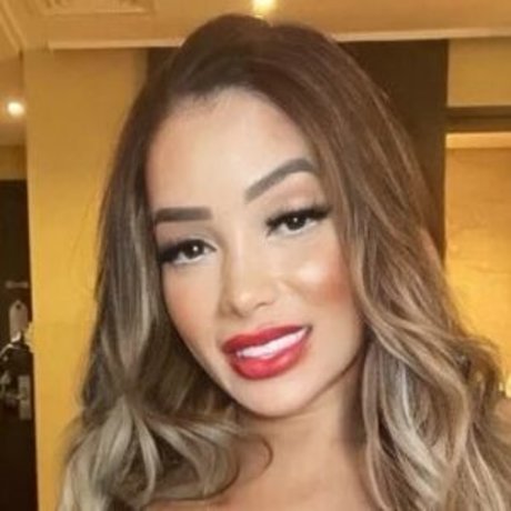 Julia Steinkopf sexy actress pic