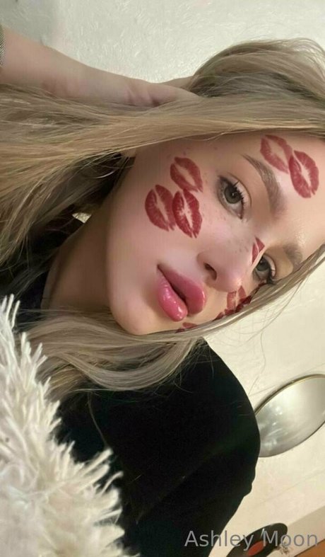 ashley moon pornstar beautiful pictures