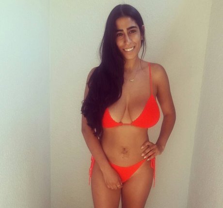 Tal Halika perfect star photos