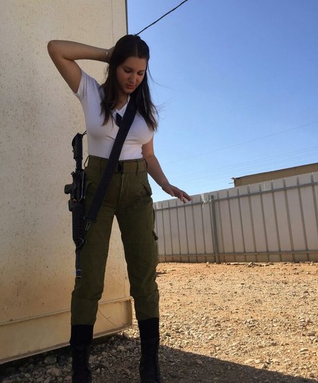 Shira Shabat naked model archive