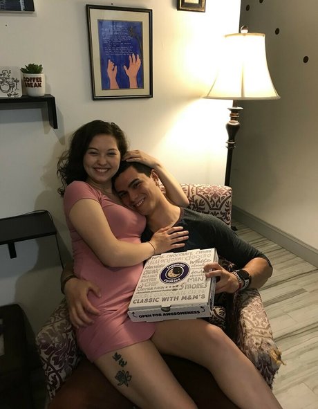 lauuu_ art model image