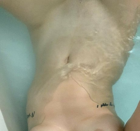 lauuu_ model high quality pic