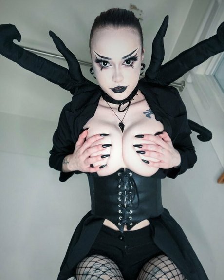 blairbxtch art model pics