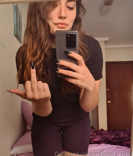 findomylia erotic pornstar image