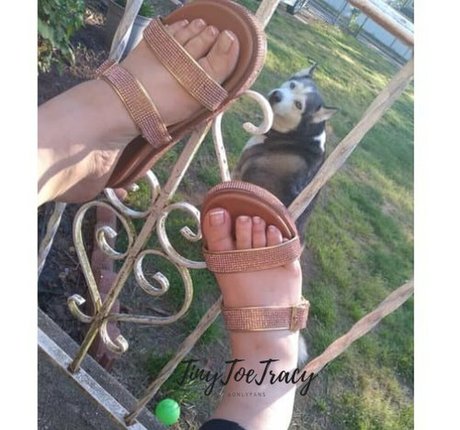 tinytoetracy nice actress pics