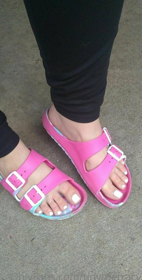 tinytoetracy erotic model gallery