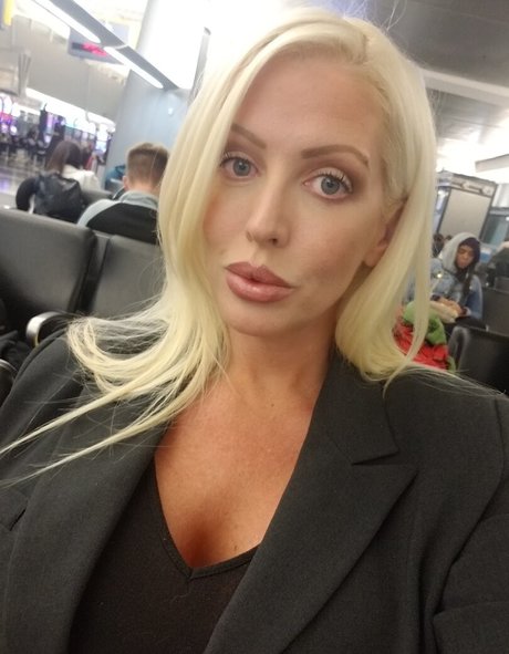 alurajenson2011 free model images