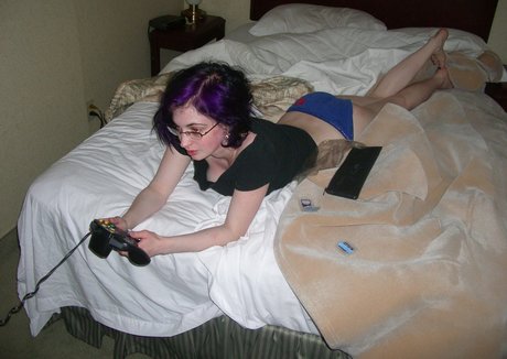 Mandy Morbid naked star pictures