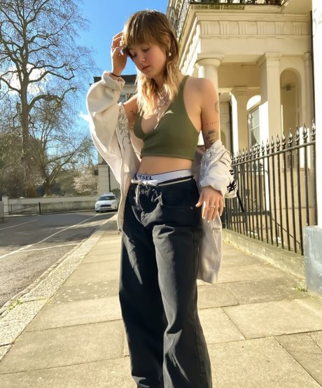 _femalien pornographic actress images