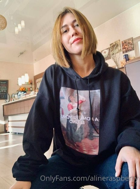 alineraspberry perfect model images