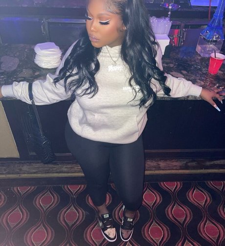 Hen Diorr star pictures