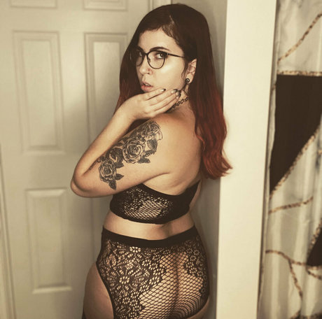 coralinebb star porn image