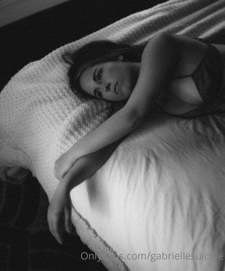 gabriellesuicide pretty actress photo