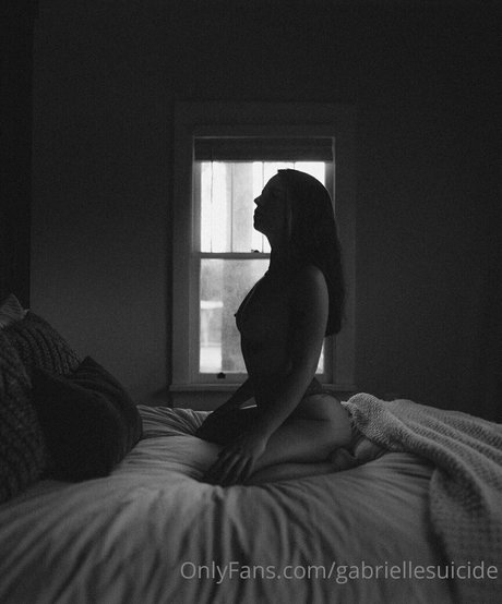 gabriellesuicide star adult photo