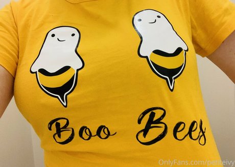 petiteivy exclusive star img