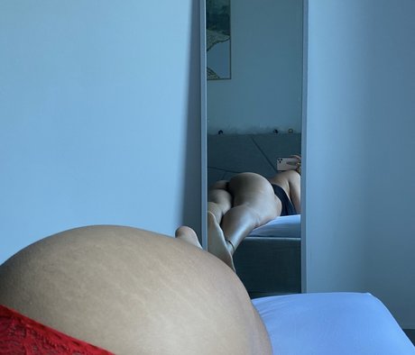 Ludmylla mnr model beautiful img