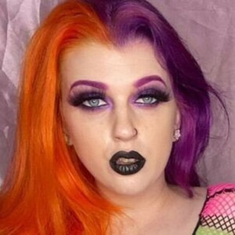 RoxxiDiamond top model photo