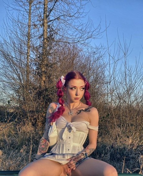 Medusaslittleangel naked star picture