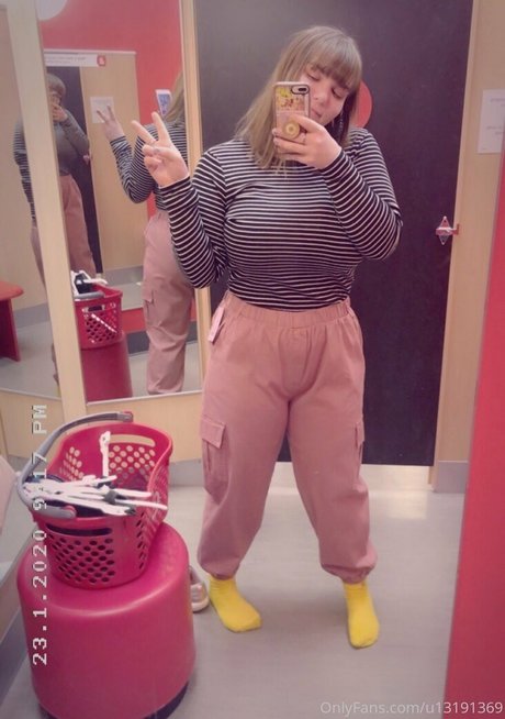 hannahbee840 nude star photos