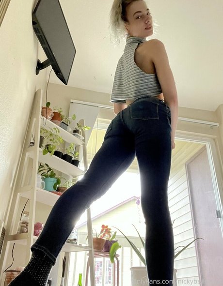 pixienicky porn actress pics