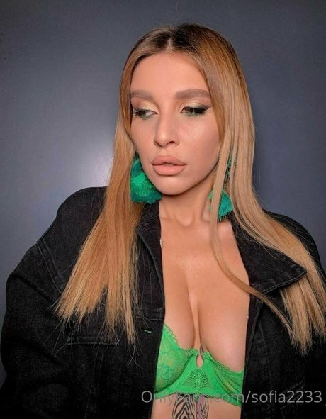 sofia2233 free pornstar gallery
