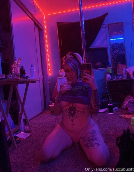 succubusitt model porn photos