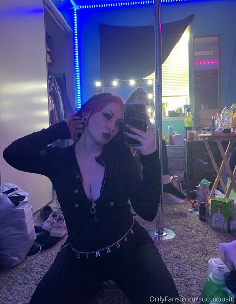 succubusitt model erotic images