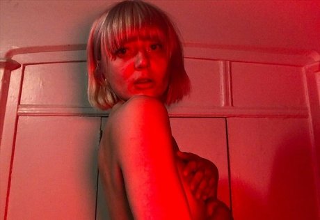 alittle vampy beautiful star images