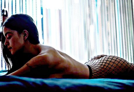 Paulina Gaitan star adult pictures