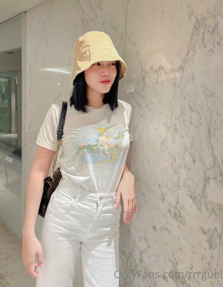 ragisan pornstar adult picture