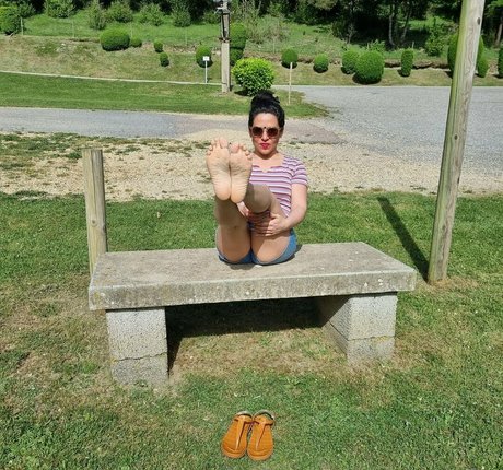 goddesshathafeet model hd photo