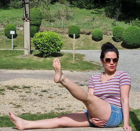 goddesshathafeet nude pornstar picture