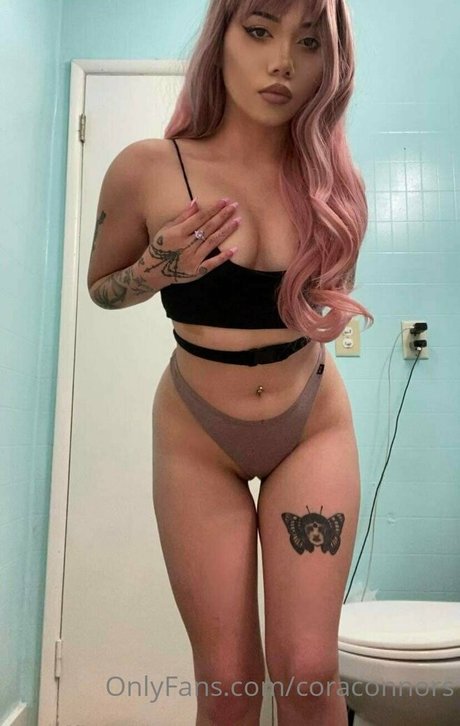 coraconnors pretty pornstar gallery