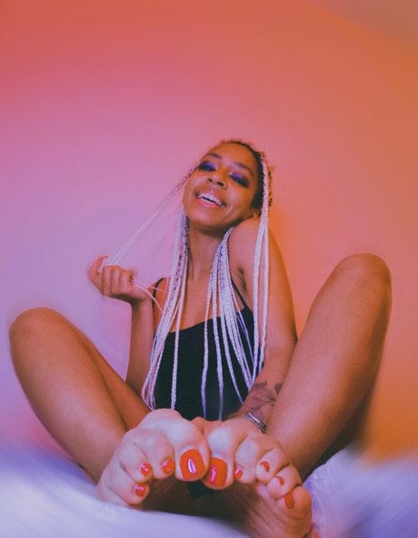 feetofmelanie beautiful star images