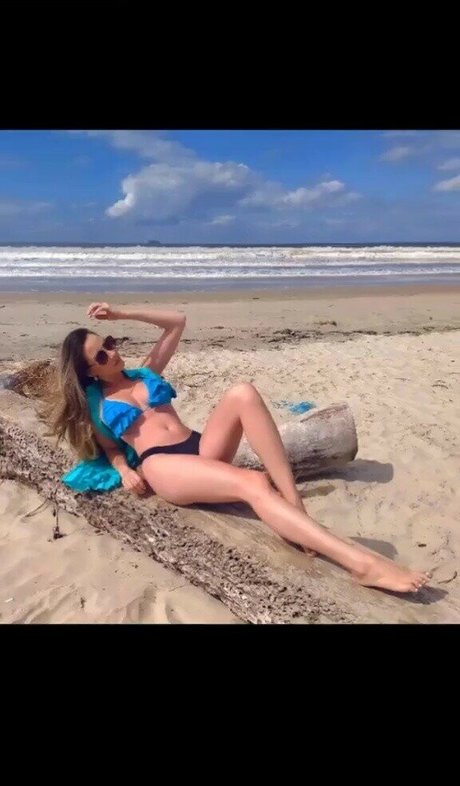 Marcelly Mello art actress photo