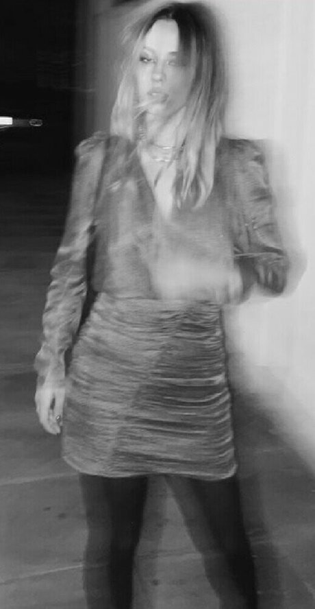 Elena Lagou model adult picture