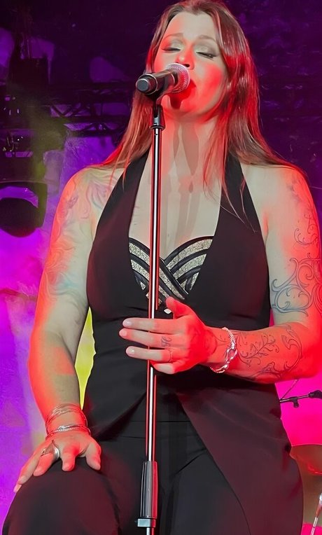 Floor Jansen sexy star galleries