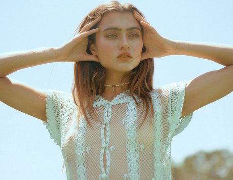 Lexi Bhardwaj star beautiful picture